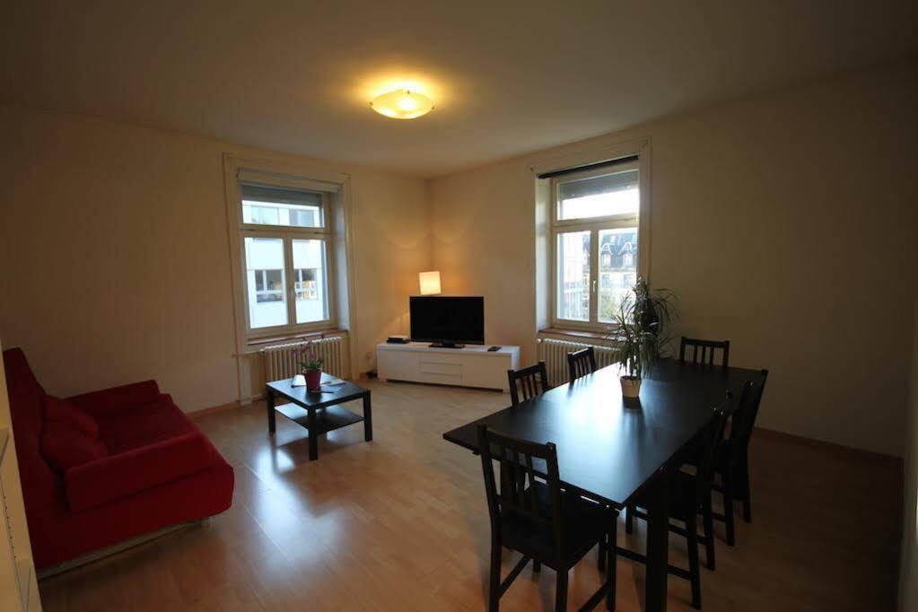 Hitrental Seefeld - Kreuzstrasse Apartments ซูริก ภายนอก รูปภาพ