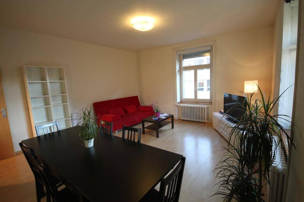 Hitrental Seefeld - Kreuzstrasse Apartments ซูริก ภายนอก รูปภาพ